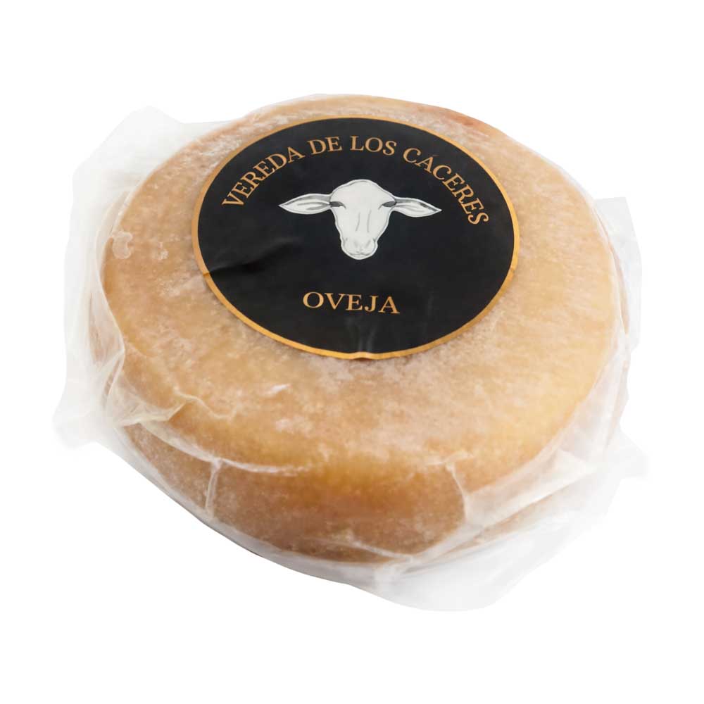 Queso curado de oveja de la marca Vereda de los Cáceres envasado al vacío.